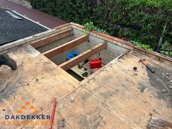 Plat dak vervangen met open constructie in Kaatsheuvel
