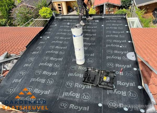 Dakrenovatie met Royal onderdak op plat dak in Kaatsheuvel